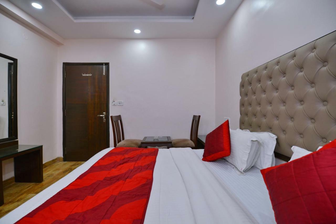 Hotel Kabeer New Delhi @ New Delhi Railway Station Exterior photo